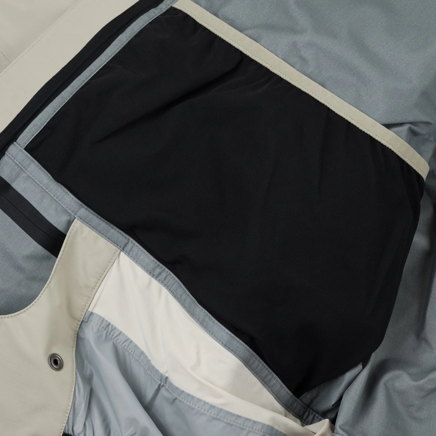 2026 SOUVENIR 3 PLY SHELL JACKET - Image 8